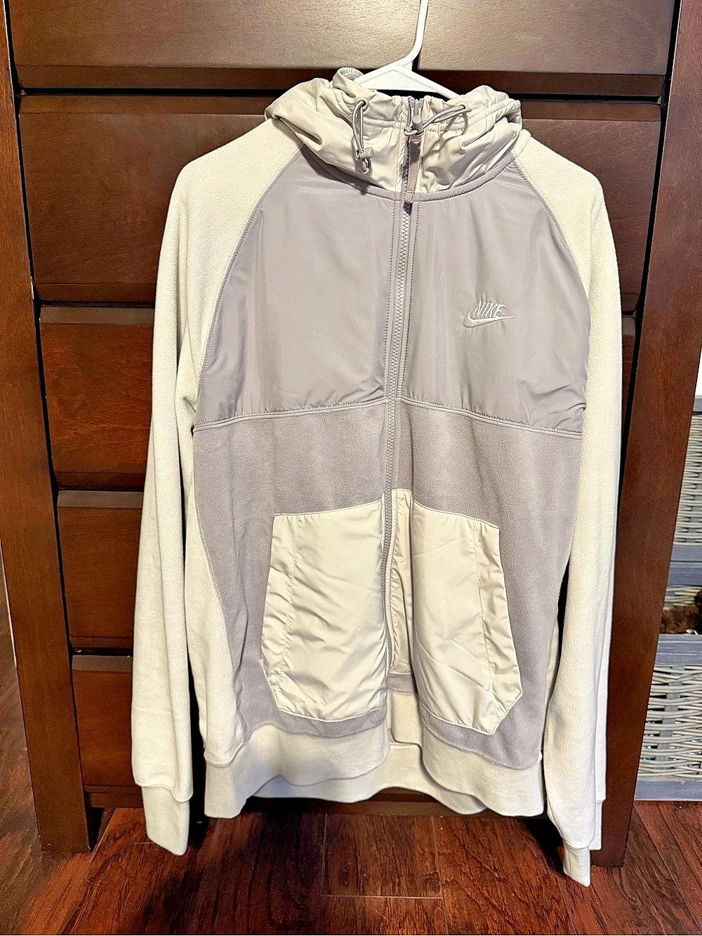 Nike Color Block Hoodie Gray & White Size Medium Like New